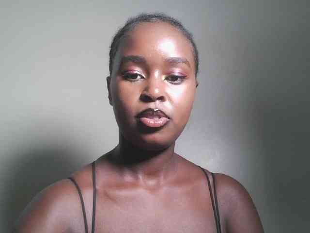 Spiceynelly webcam