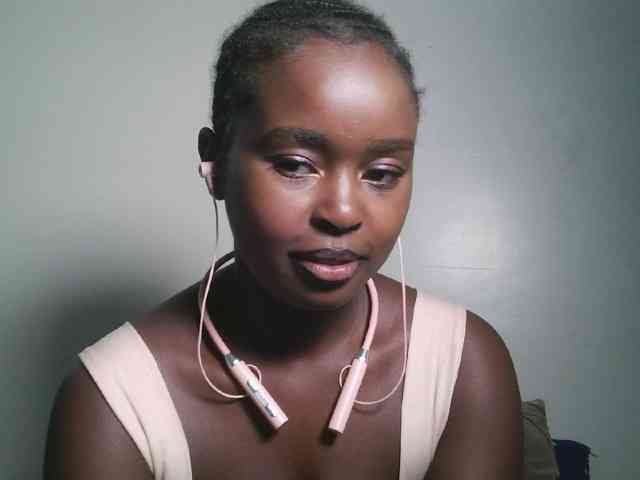 Spiceynelly webcam