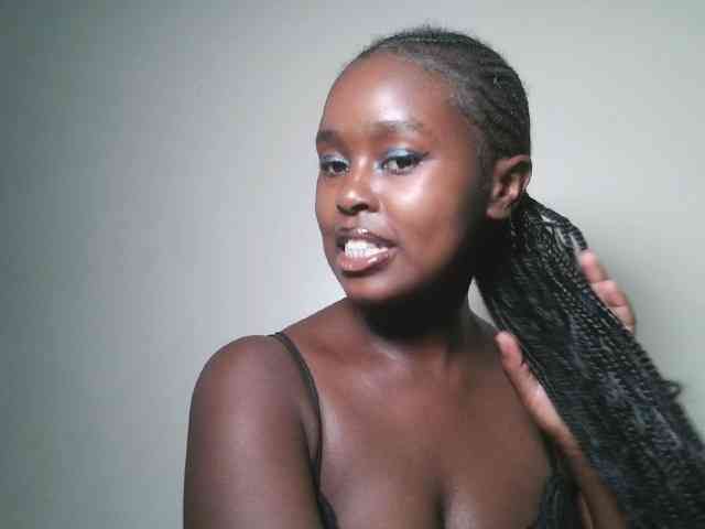 Spiceynelly webcam