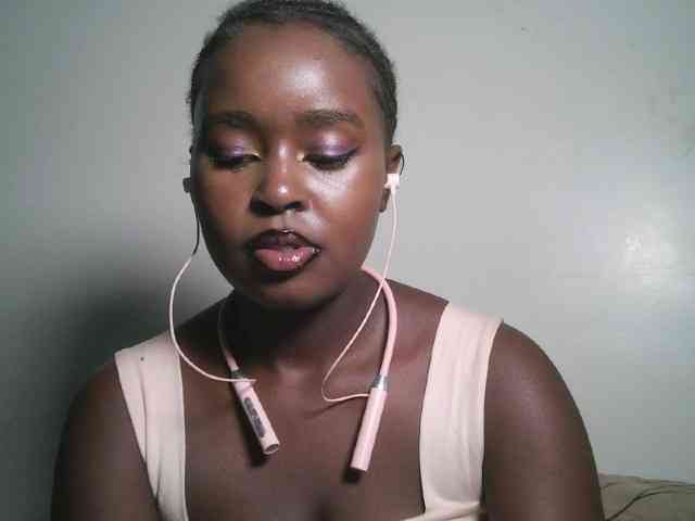 Spiceynelly webcam