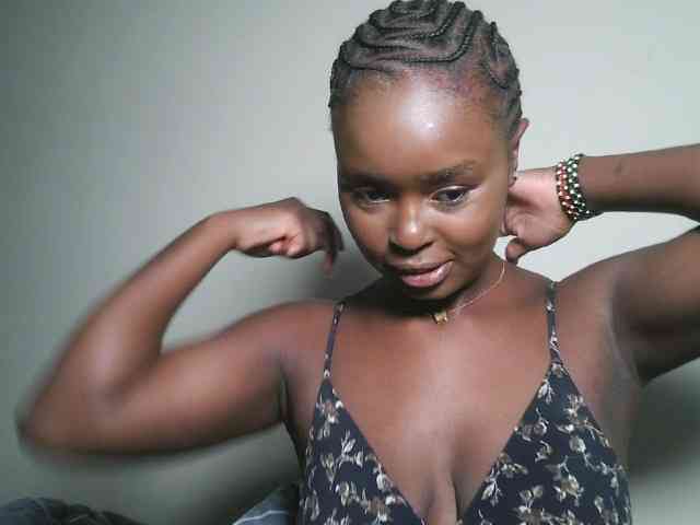 Modella: Spiceynelly