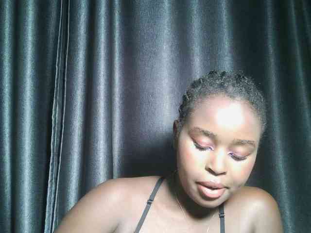 Spiceynelly webcam