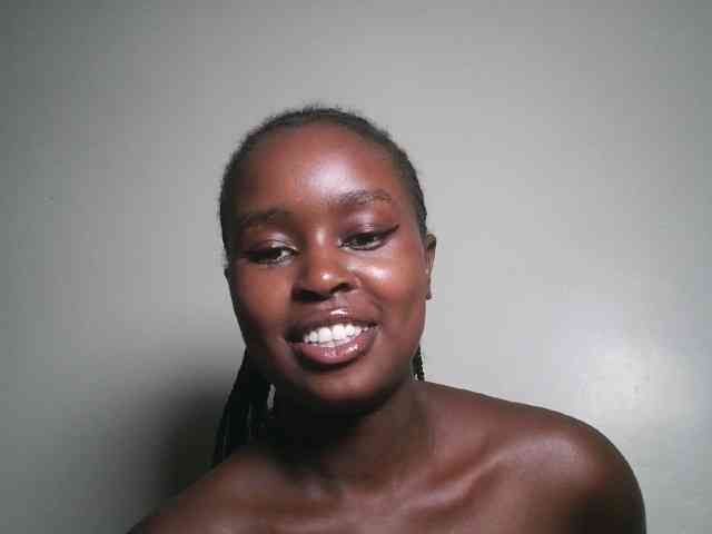 Spiceynelly webcam
