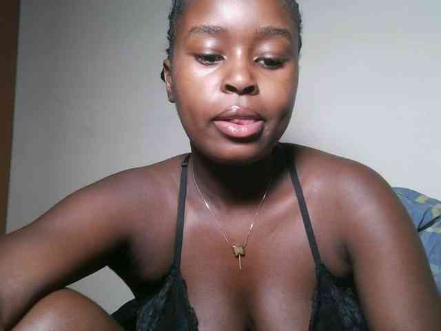 Spiceynelly webcam