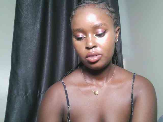 Modella: Spiceynelly