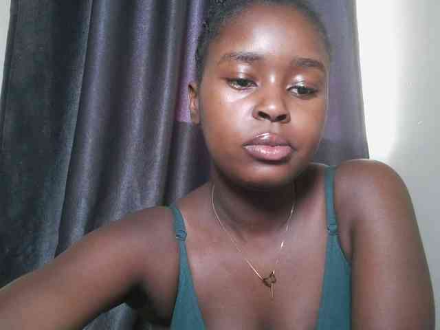 Spiceynelly webcam