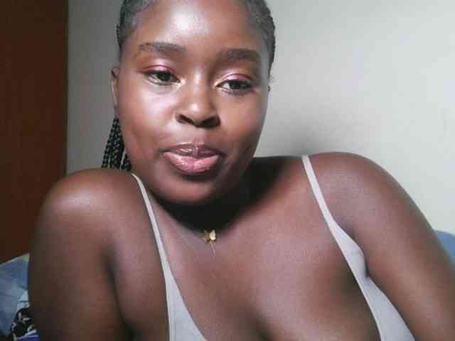 Spiceynelly webcam