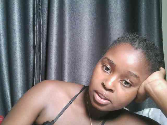Spiceynelly webcam