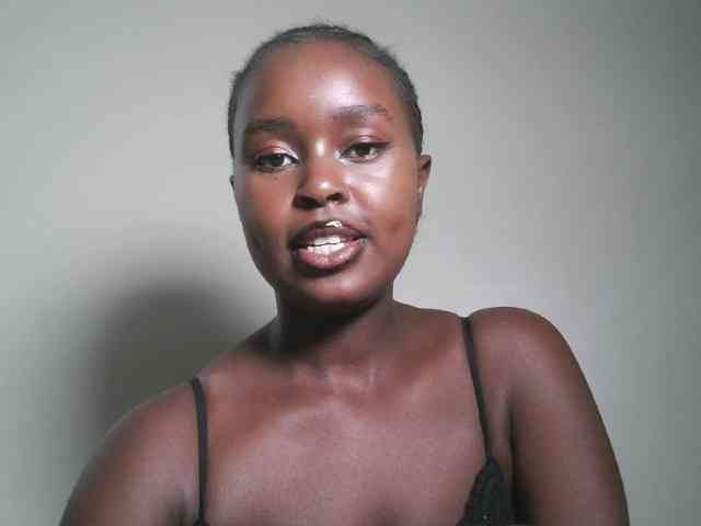 Spiceynelly webcam