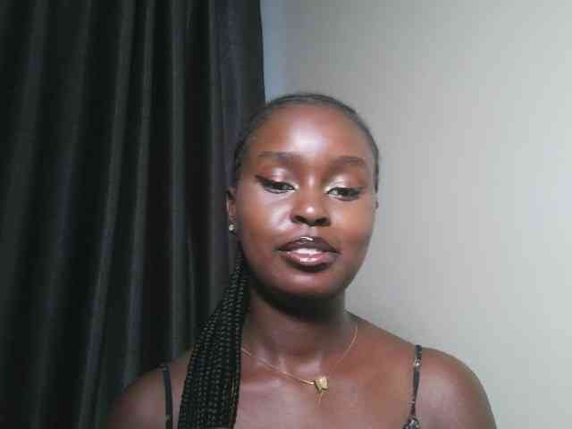Spiceynelly webcam