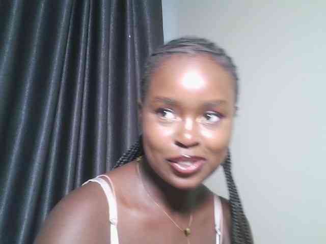 Spiceynelly webcam
