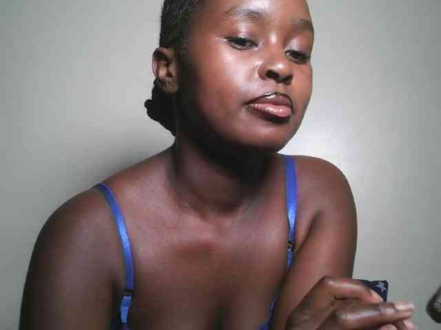 Spiceynelly webcam
