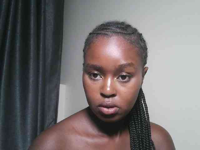 Spiceynelly webcam