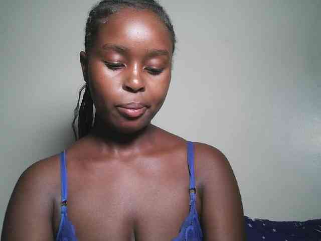Spiceynelly webcam