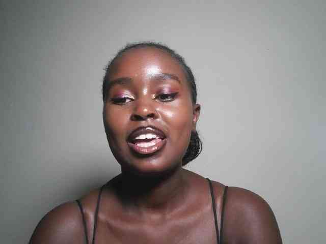 Spiceynelly webcam