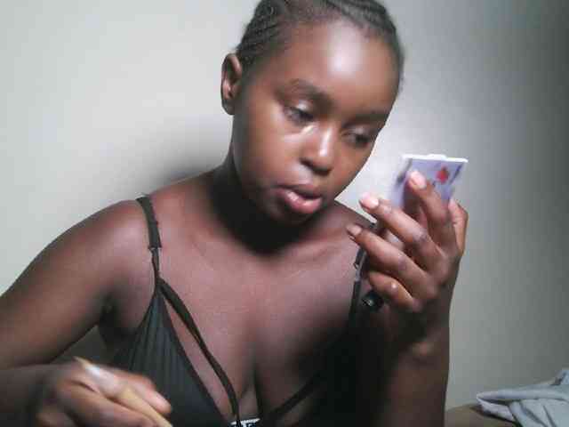 Spiceynelly webcam