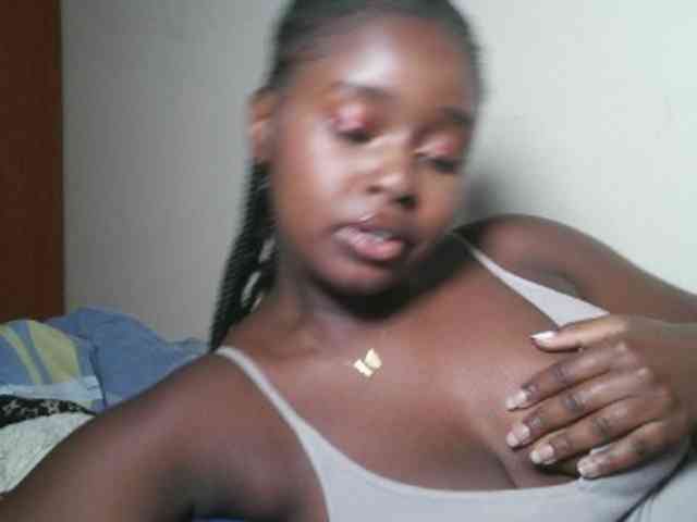 Spiceynelly webcam