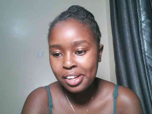 Spiceynelly webcam