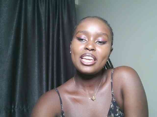 Modella: Spiceynelly