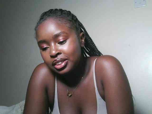 Spiceynelly webcam