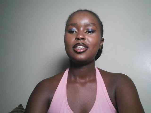Spiceynelly webcam