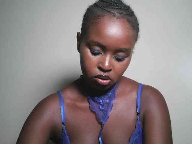 Spiceynelly webcam
