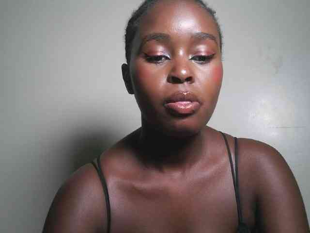 Spiceynelly webcam