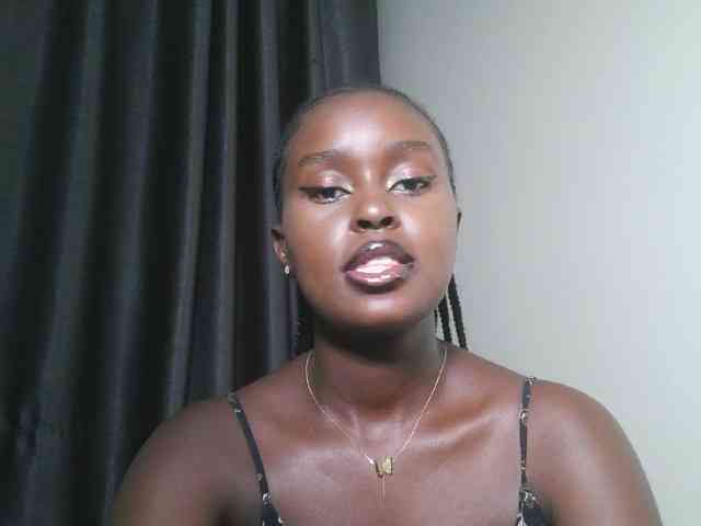 Spiceynelly webcam