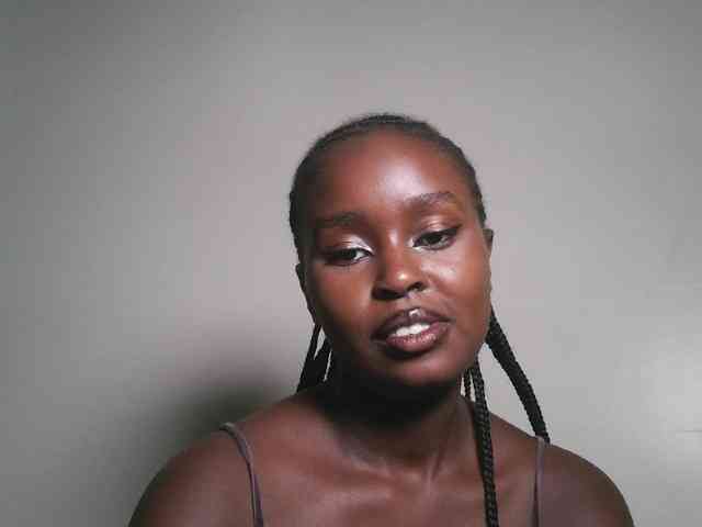 Spiceynelly webcam