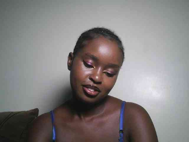 Spiceynelly webcam