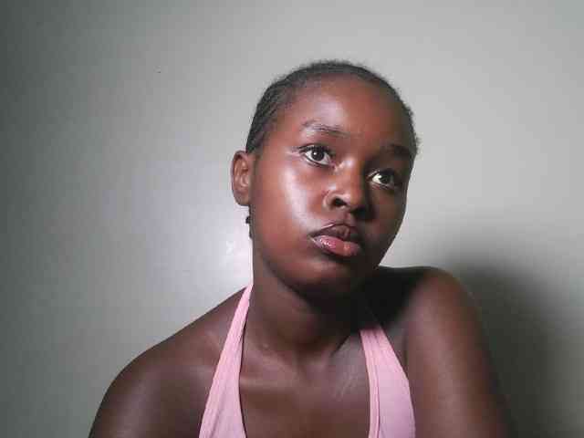 Spiceynelly webcam