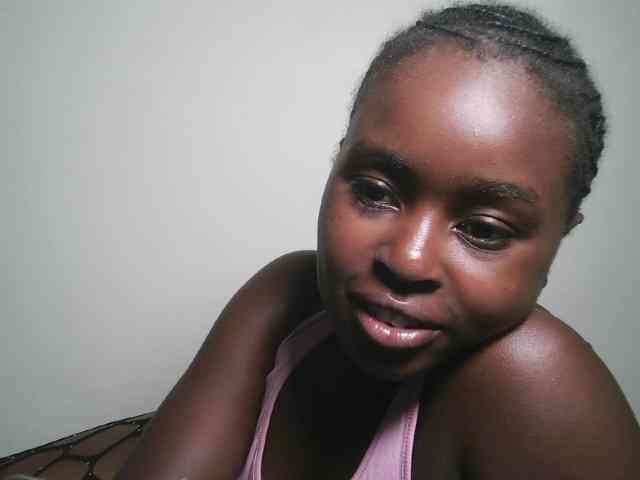 Spiceynelly webcam