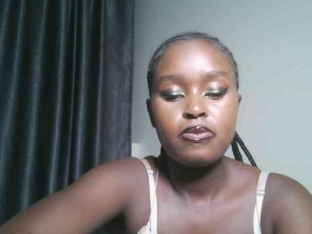 Spiceynelly webcam