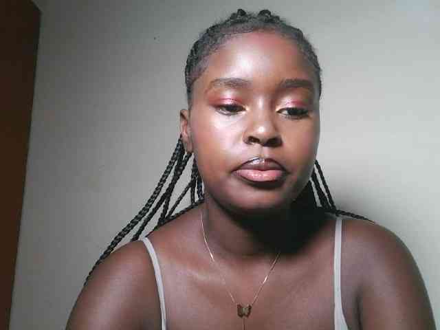 Spiceynelly webcam