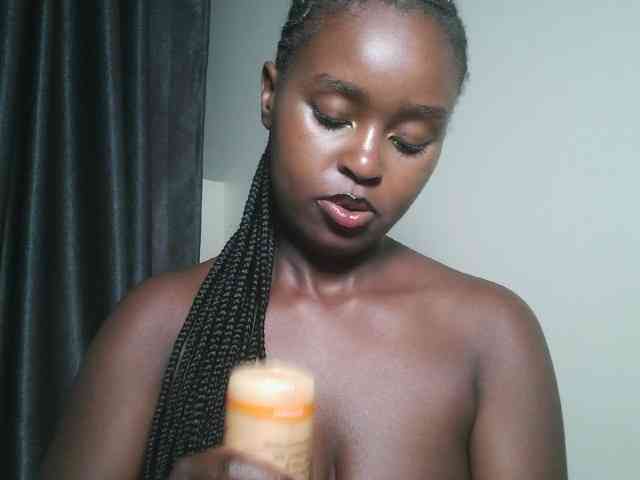 Spiceynelly webcam