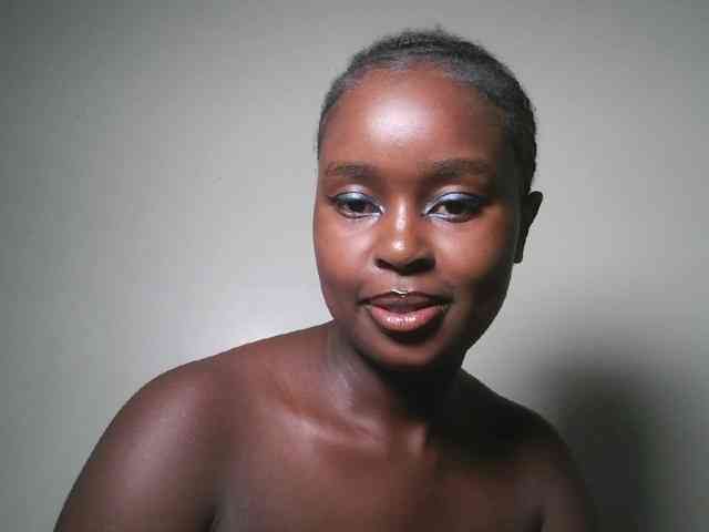 Model: Spiceynelly