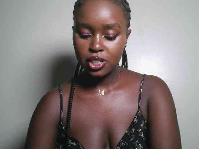 Modella: Spiceynelly