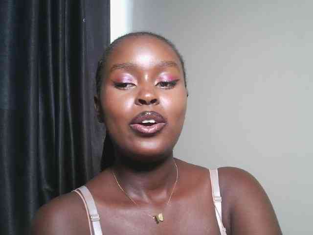 Spiceynelly webcam