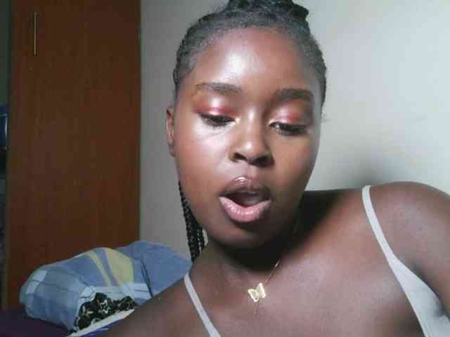 Spiceynelly webcam