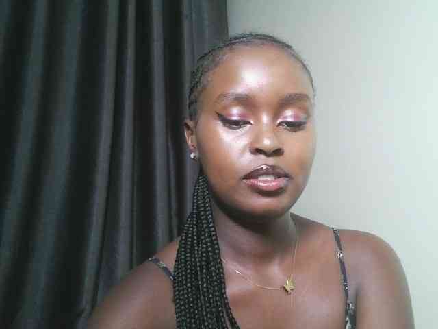 Spiceynelly webcam