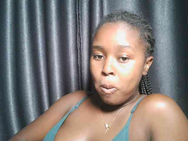 Spiceynelly webcam