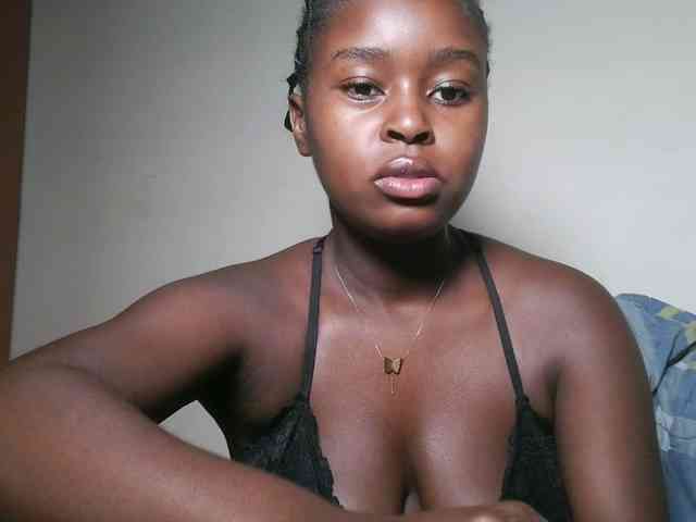 Spiceynelly webcam