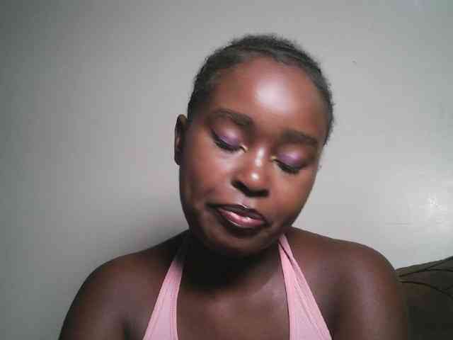 Spiceynelly webcam