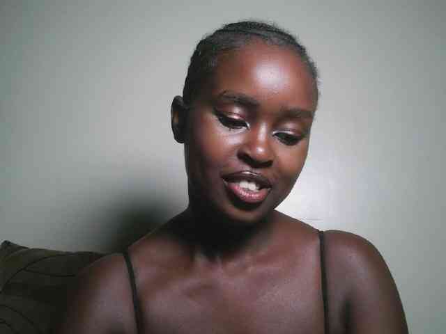 Spiceynelly webcam