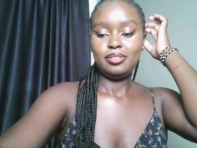 Modella: Spiceynelly