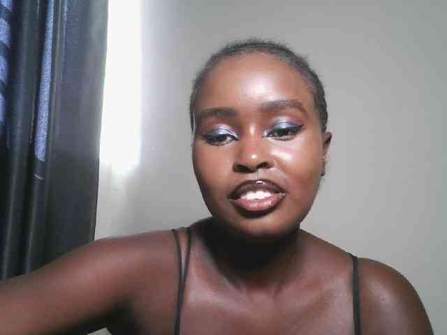 Spiceynelly webcam