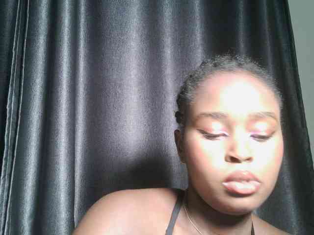 Spiceynelly webcam