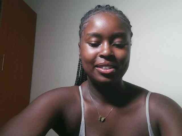 Spiceynelly webcam