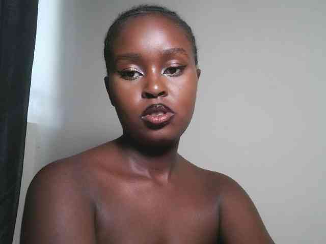 Spiceynelly webcam