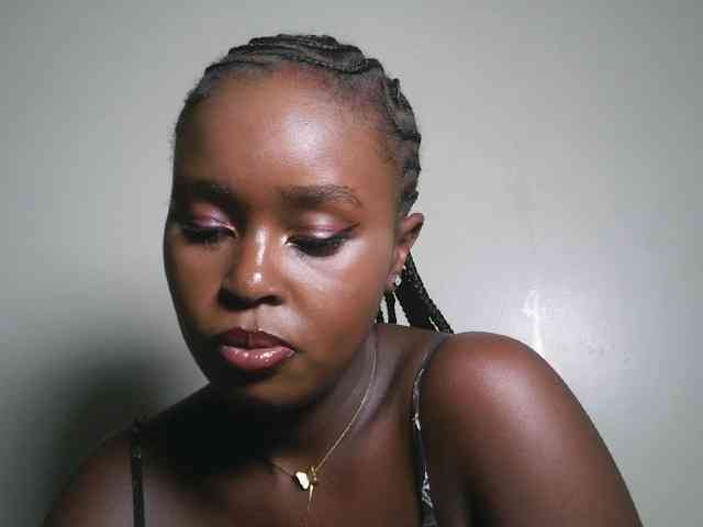 Modella: Spiceynelly